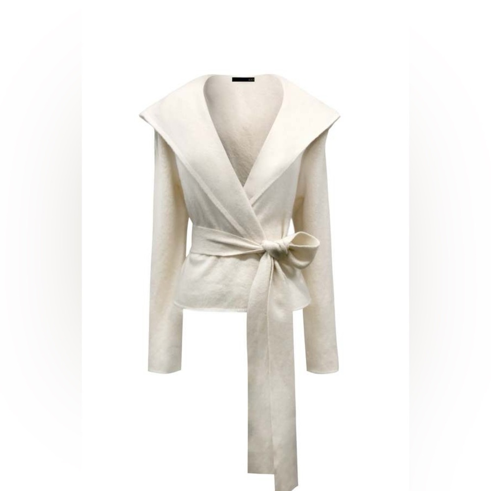 Individual Elegant Cream Wrap Jacket size Medium